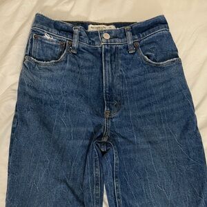 Abercrombie & Fitch Relaxed Fit Blue Jeans